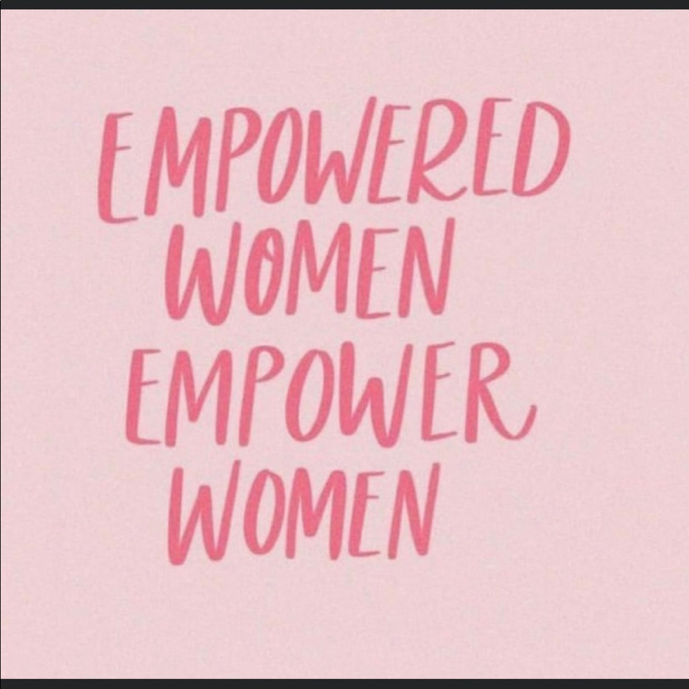 VS pink/bombshell/Lululemon/Bebe/juicy couture/Louis Vuitton/YSL/ Gucci etc 🔥